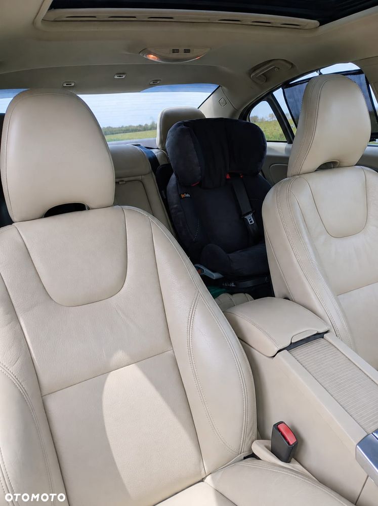 Volvo S60 D5 Summum - 11