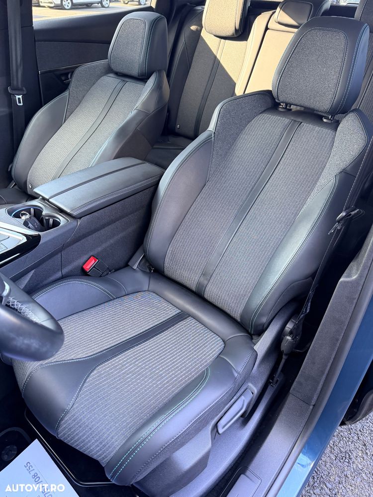 Peugeot 3008 1.2 PureTech Turbo S&S Allure - 16