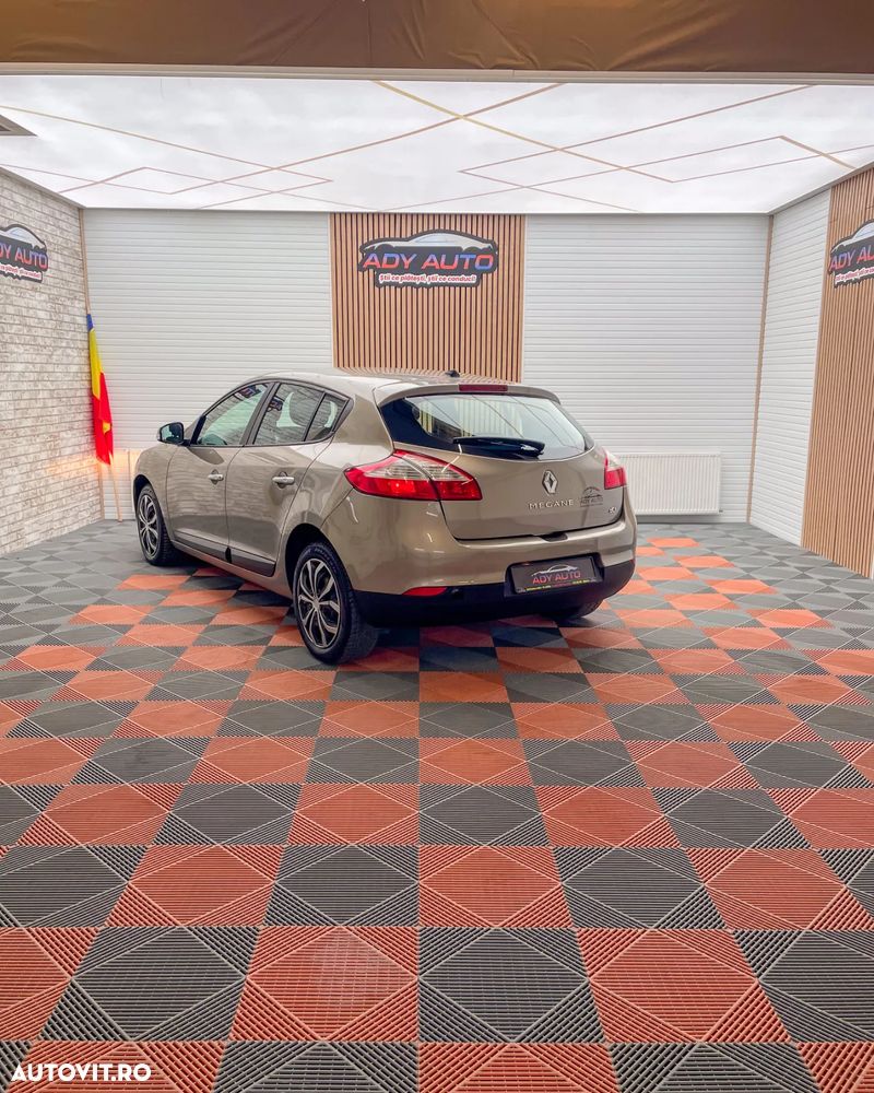 Renault Megane 1.5 dCi Authentique - 4