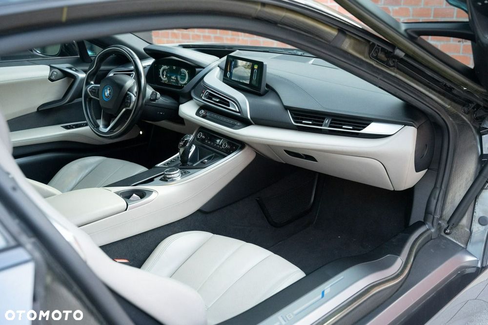 BMW i8 Standard - 17