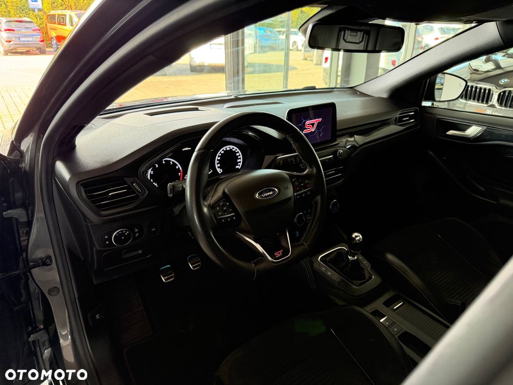 Ford Focus 2.3 EcoBoost ST X Edition - 21
