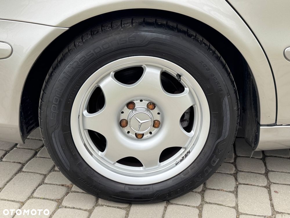 Mercedes-Benz Klasa E - 34