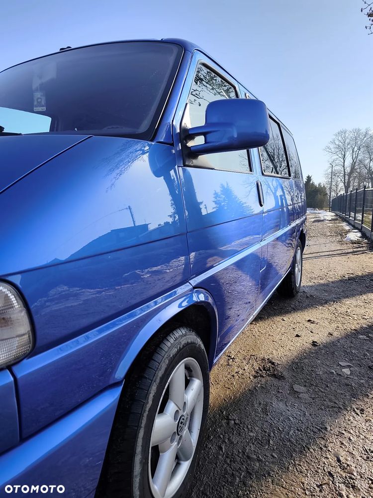 Volkswagen Multivan - 12