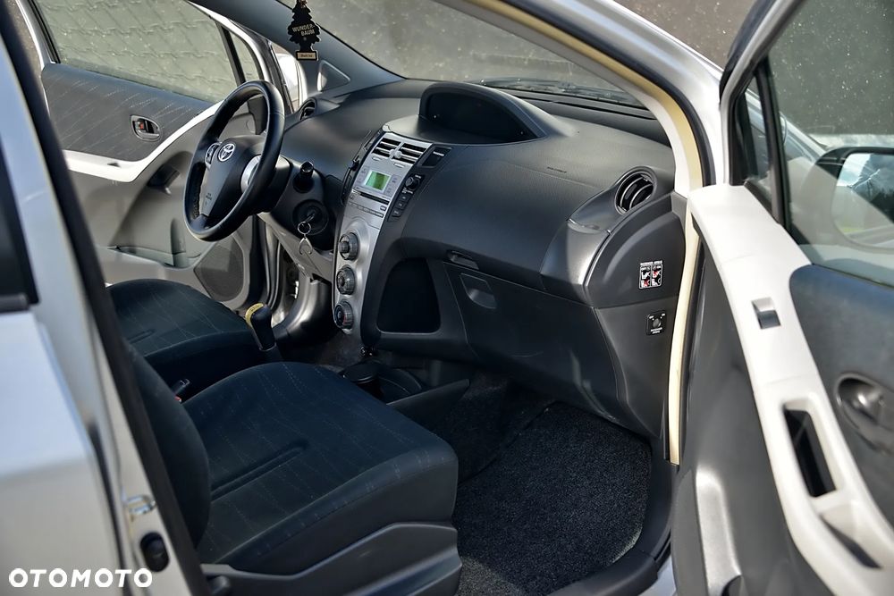 Toyota Yaris 1.4 D-4D - 26