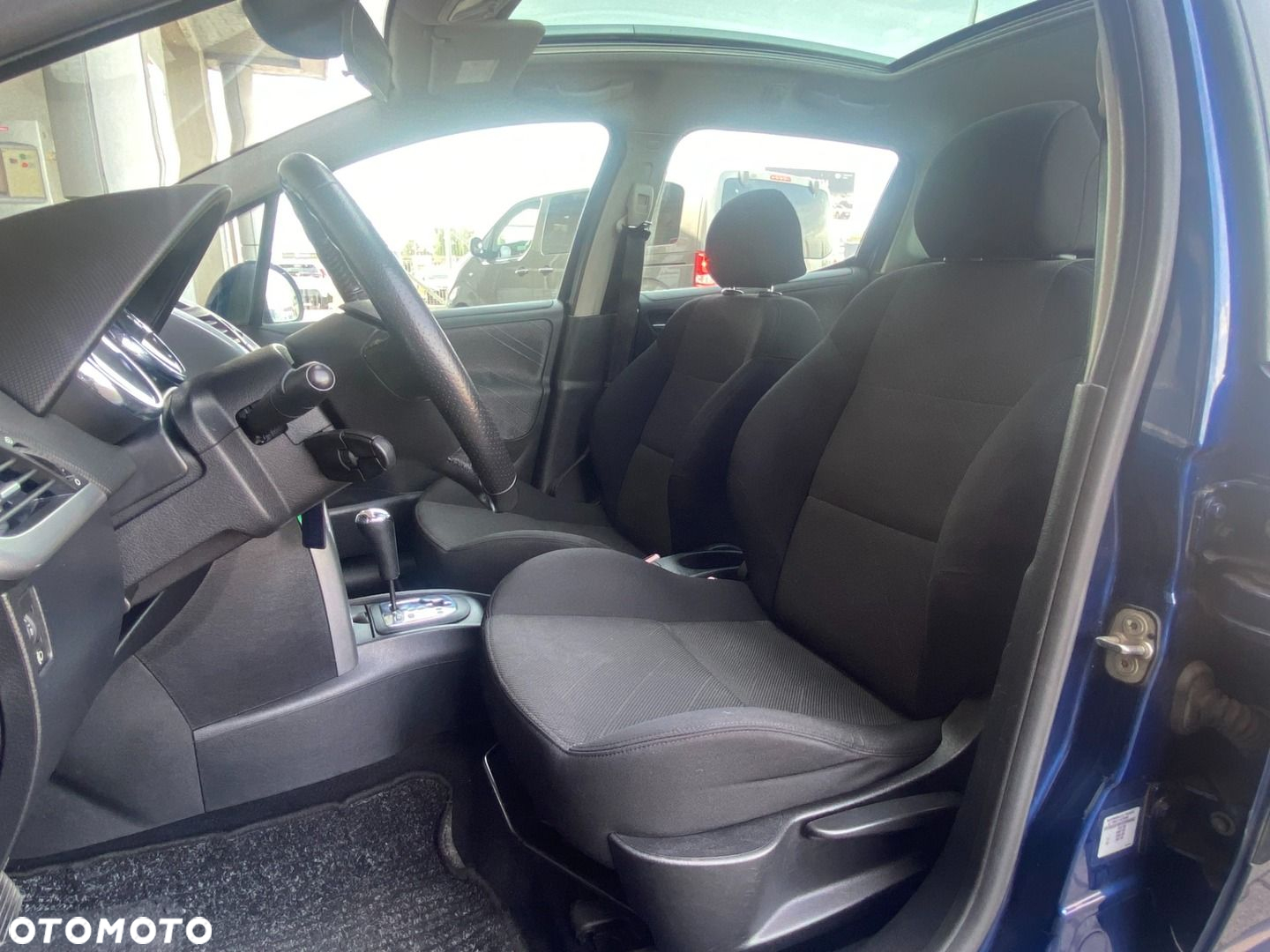 Peugeot 207 - 12