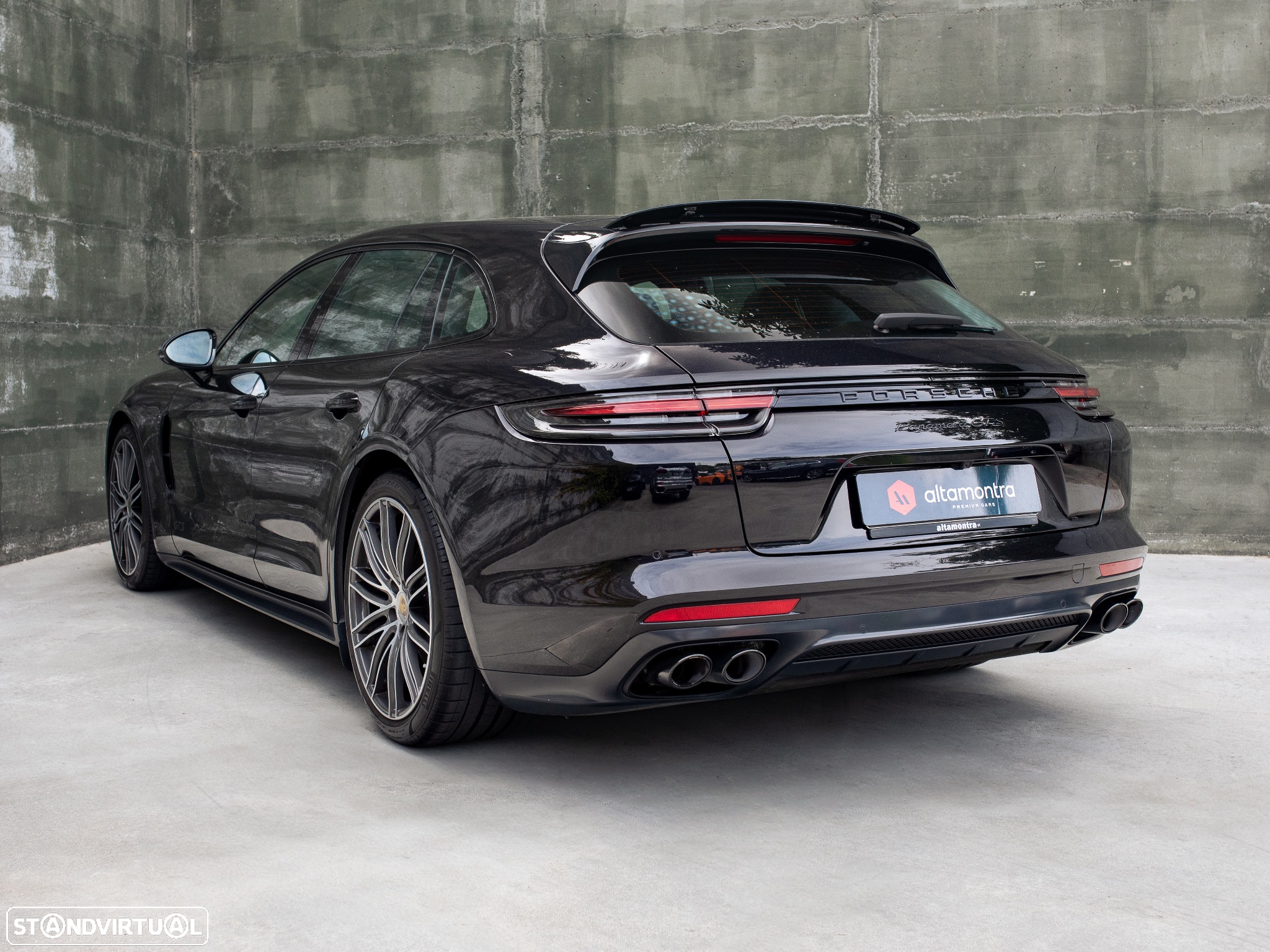 Porsche Panamera Sport Turismo GTS - 12