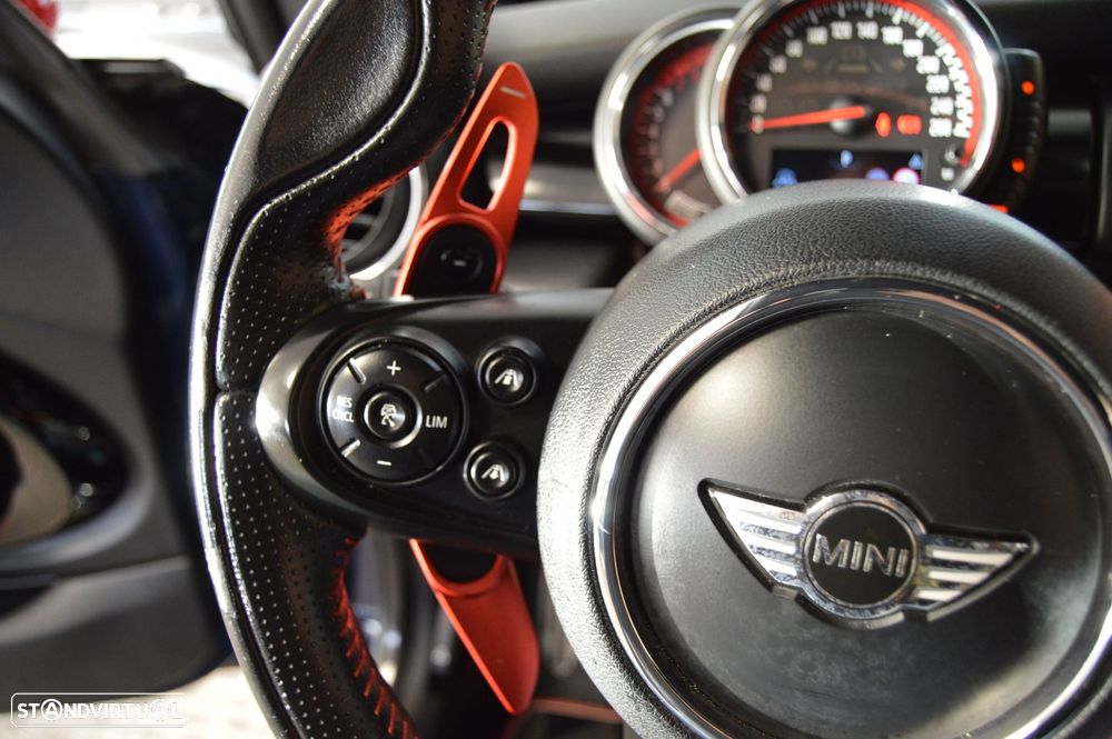 MINI 3 Portas John Cooper Works Auto Desportiva - 46