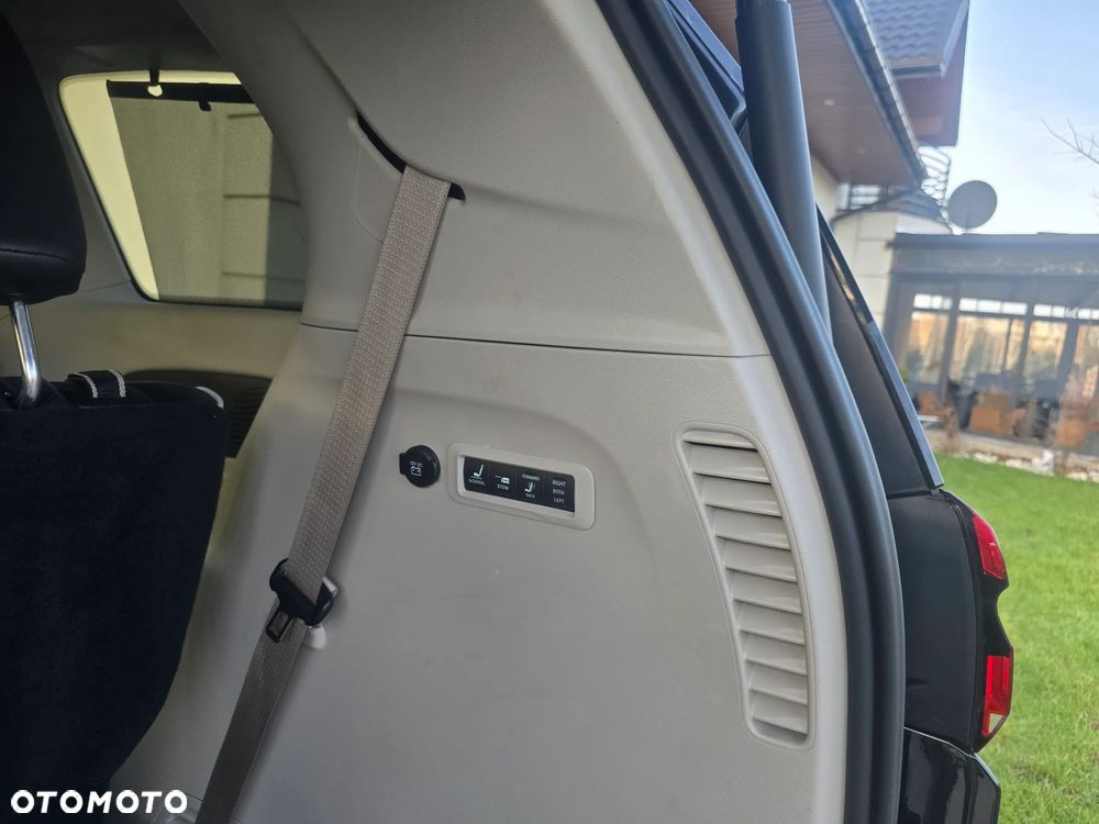 Chrysler Pacifica - 13