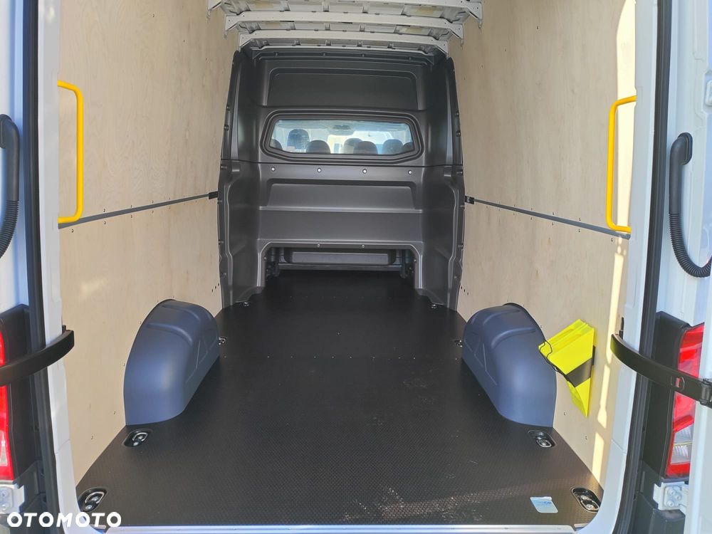 Volkswagen CRAFTER - 11