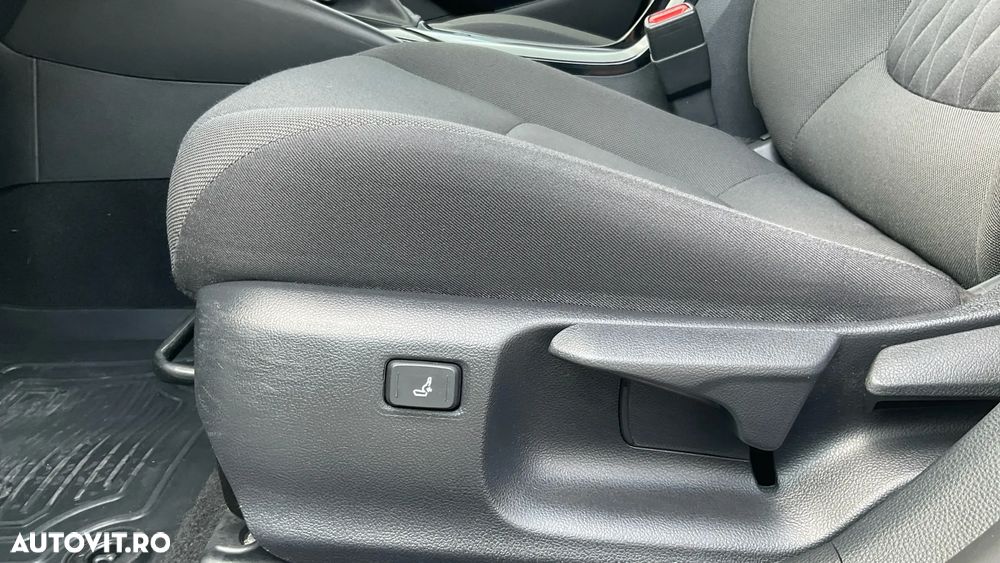 Toyota Corolla 1.8 HSD Business - 15