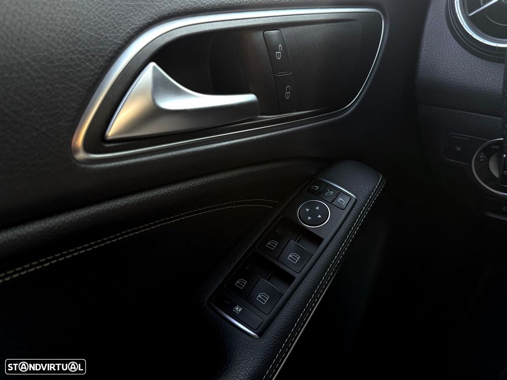 Mercedes-Benz CLA 180 d Shooting Brake Urban - 10