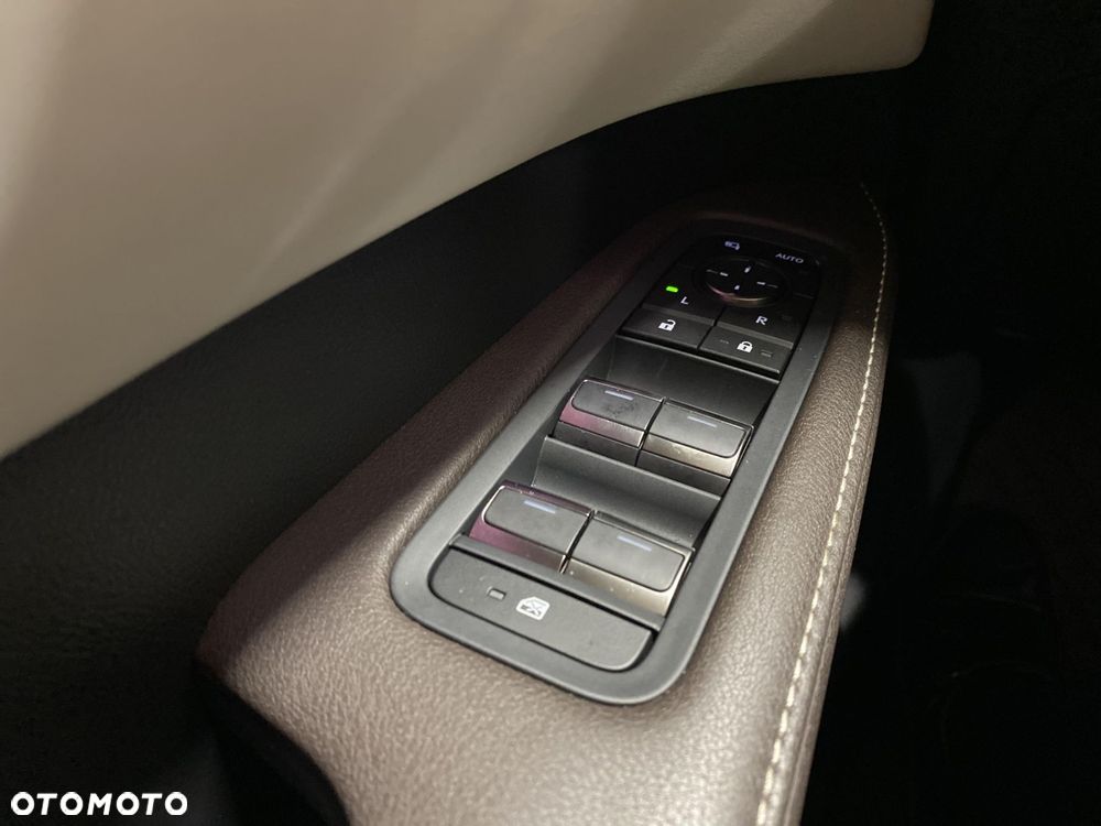 Lexus RX 350h Prestige - 23