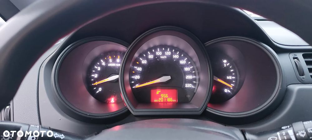 Kia Rio 1.1 CRDI Attract - 12