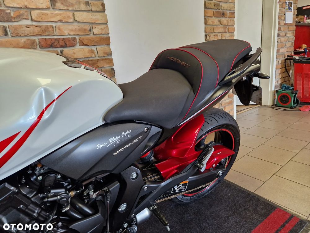 Honda Hornet - 17