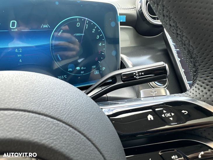 Mercedes-Benz GLC Coupe 300 de 4Matic 9G-TRONIC AMG Line Advanced - 16