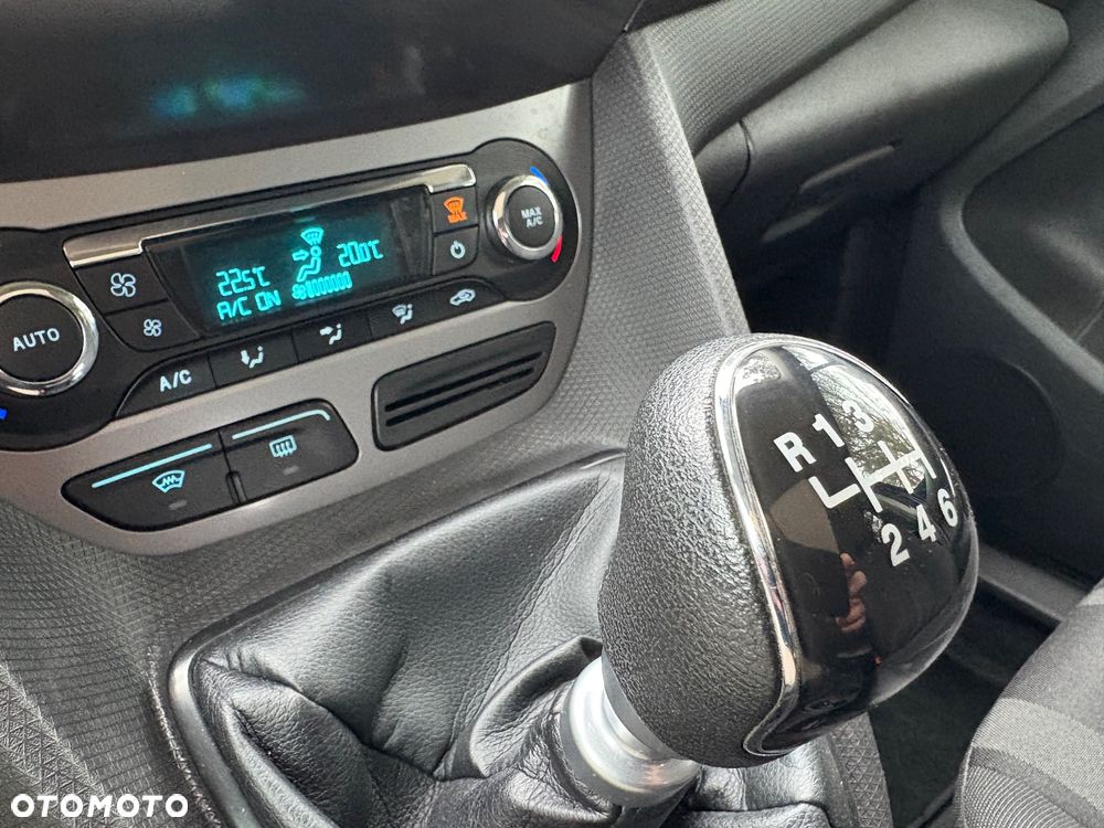 Ford Tourneo Connect Grand - 14