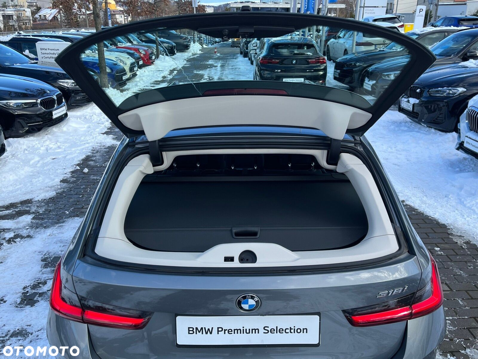 BMW Seria 3 318i - 26