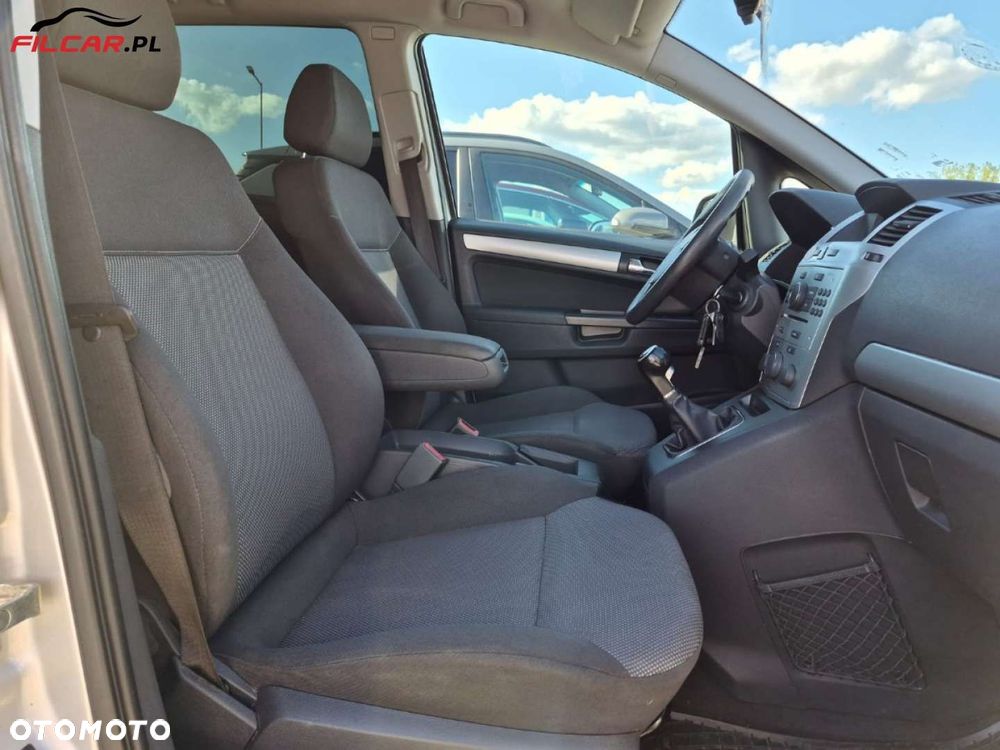 Opel Zafira - 14