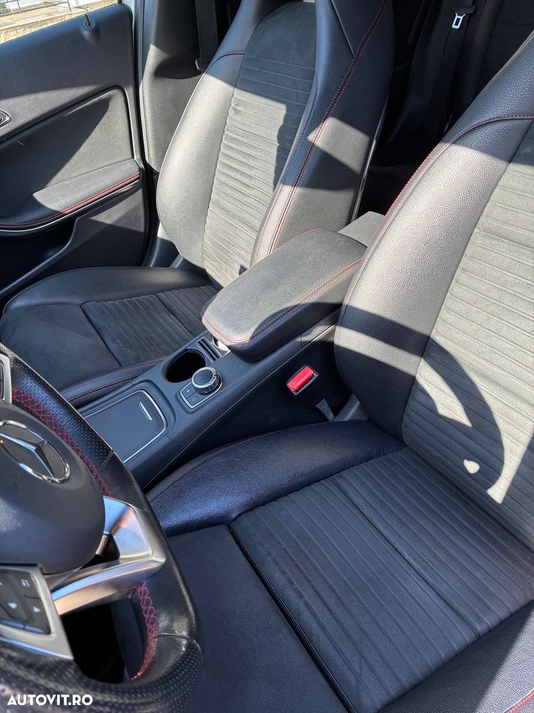 Mercedes-Benz GLA 250 4MATIC 7G-DCT AMG Line - 20