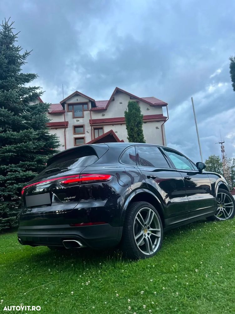 Porsche Cayenne - 6
