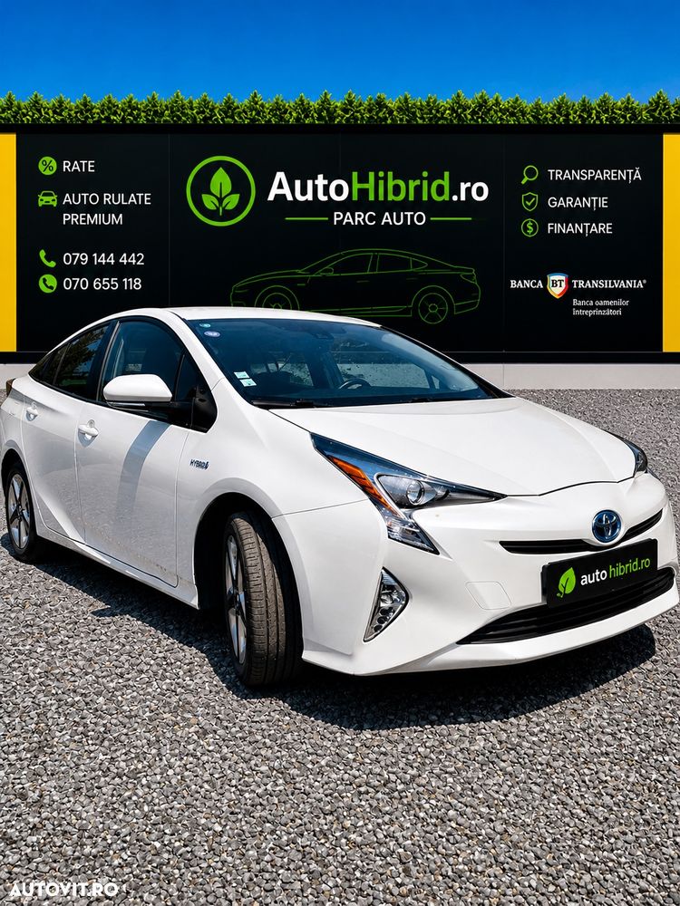Toyota Prius Hybrid - 3