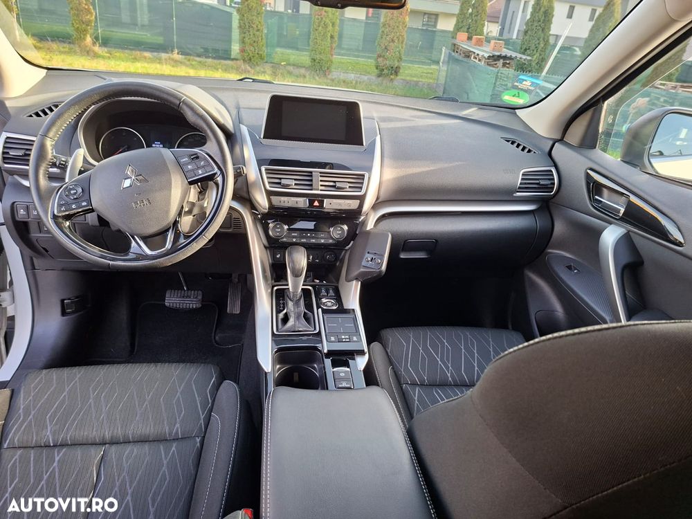 Mitsubishi Eclipse-Cross - 8