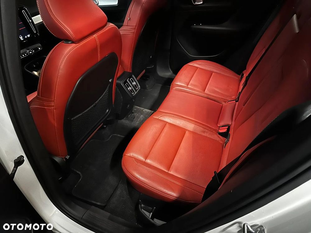 Volvo XC 40 T5 AWD Momentum - 7