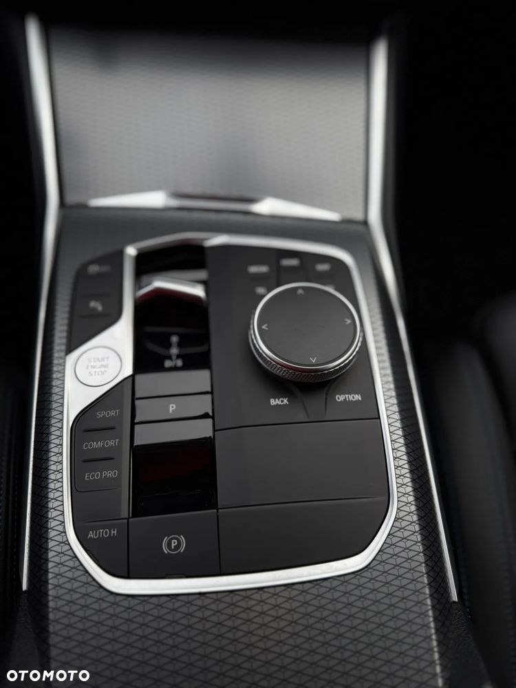 BMW Seria 3 320d xDrive M Sport Sport - 16