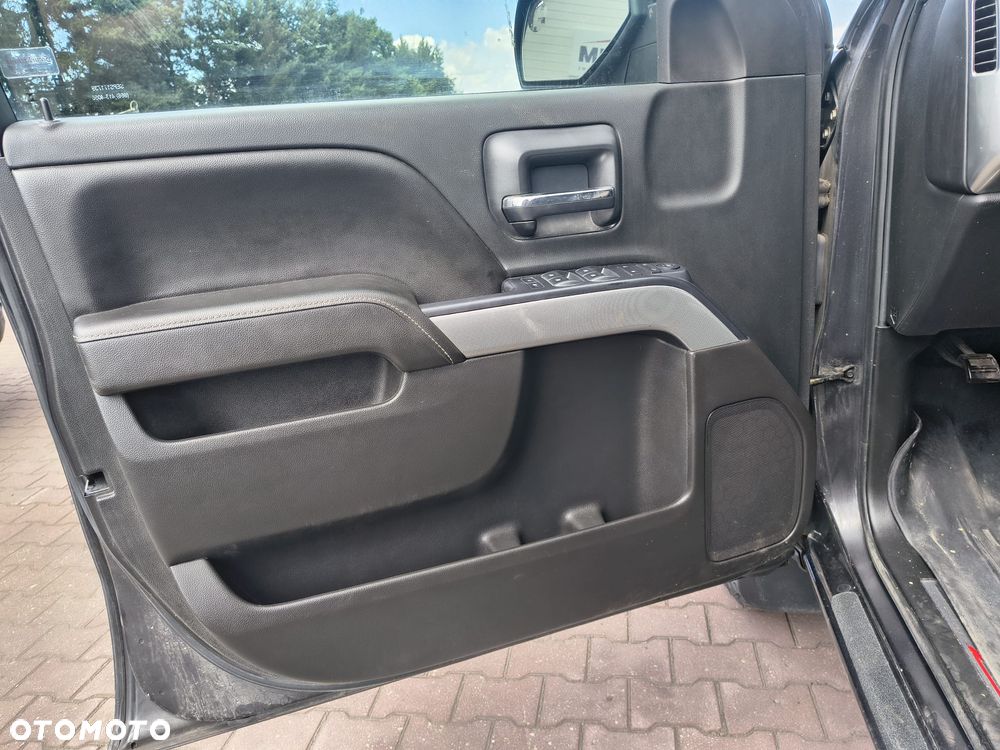 Chevrolet Silverado - 17