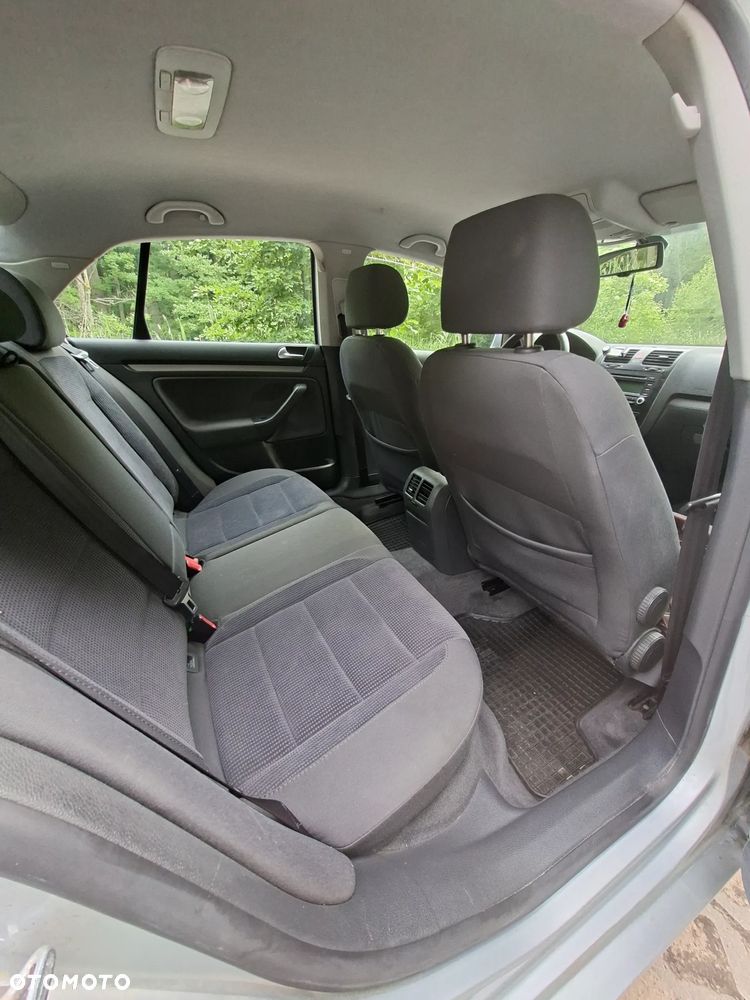 Volkswagen Jetta 1.9 TDI Comfortline - 5