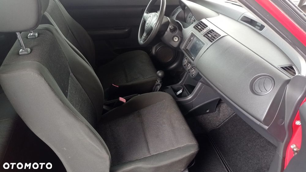 Suzuki Swift 1.3 Comfort - 37