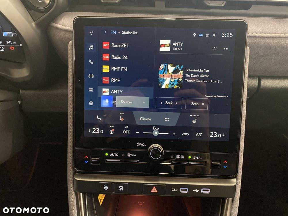 Lexus LBX 1.5 Hybrid Cool - 16