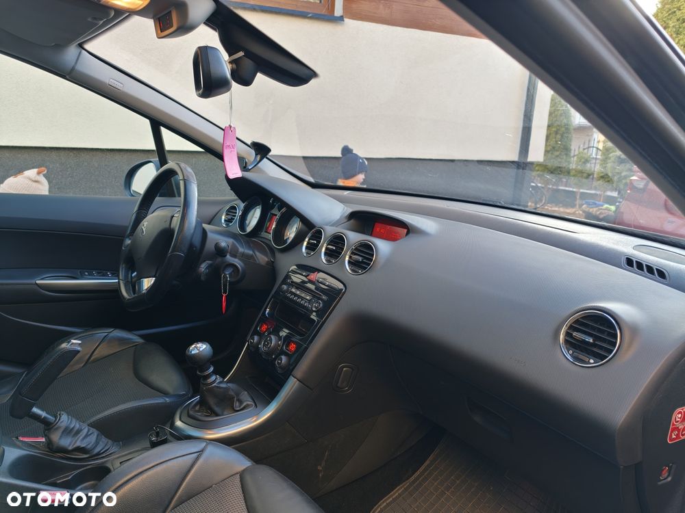 Peugeot 308 - 25