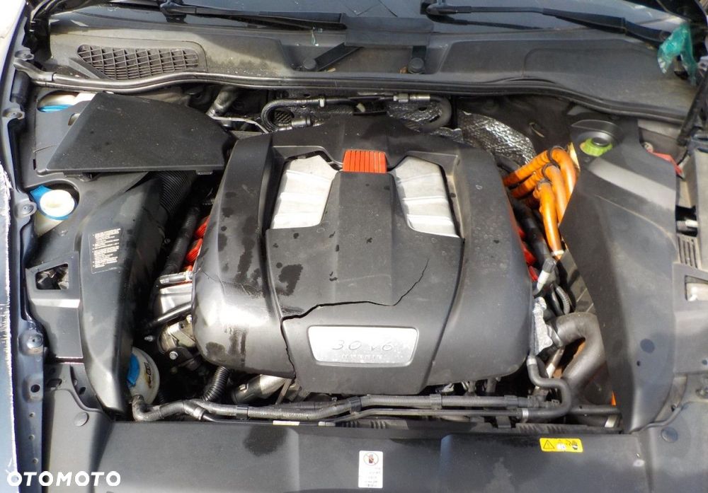 Porsche Cayenne - 4