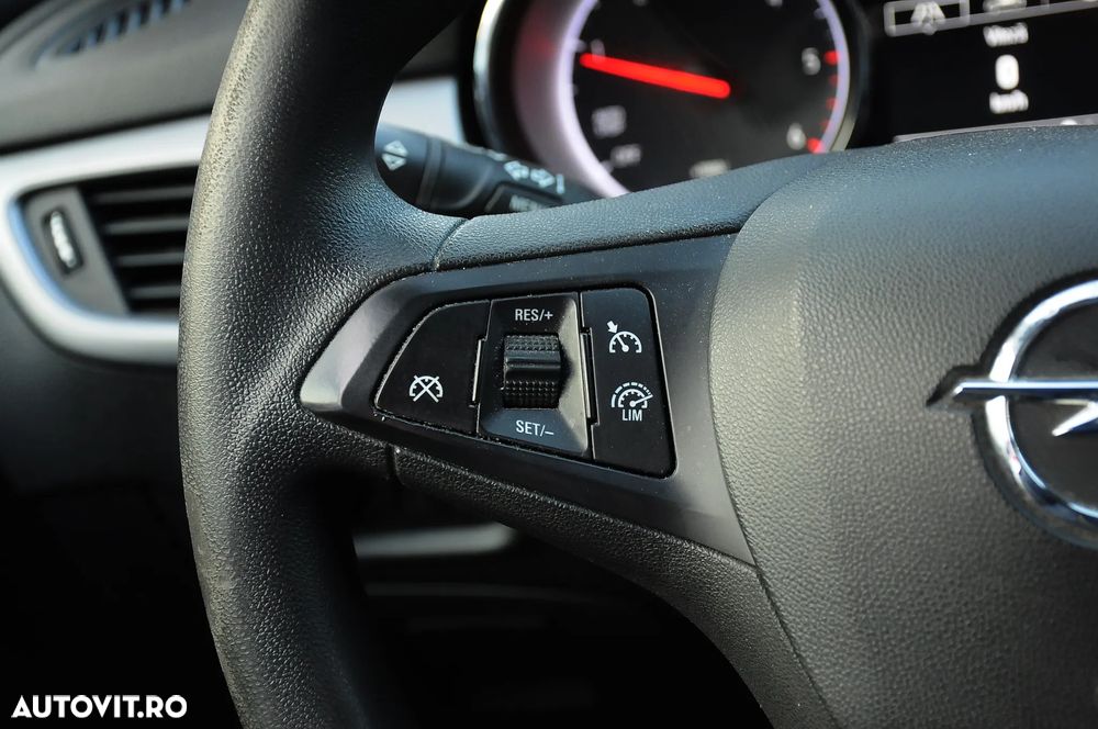 Opel Astra 1.5 D Start/Stop 120 Jahre - 10