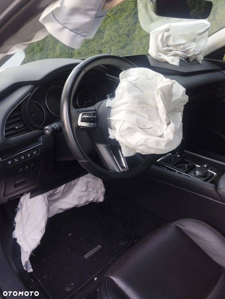 Mazda 3 - 10