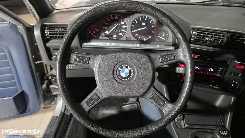 BMW 318 i - 30