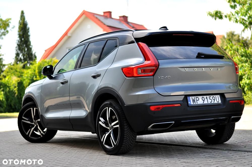 Volvo XC 40 D4 AWD Geartronic R-Design - 12