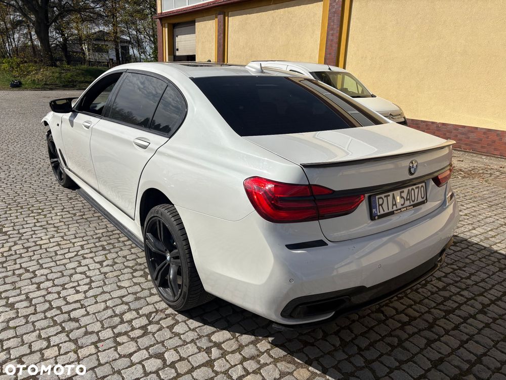 BMW Seria 7 740Li - 14