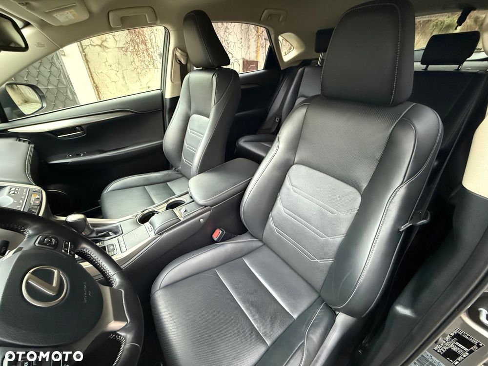 Lexus NX 300h Prestige AWD - 23