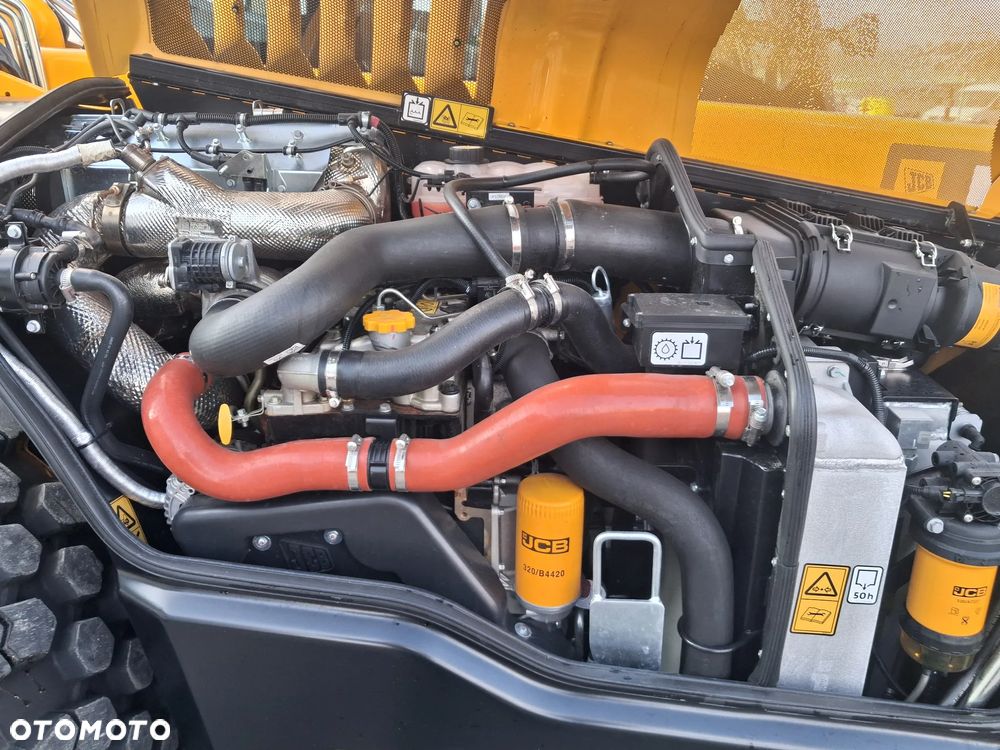 JCB 560-80 AGRI XTRA DUALTECH VT - 10