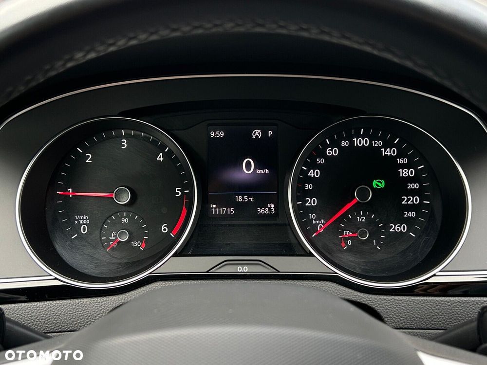 Volkswagen Passat 2.0 TDI EVO Elegance DSG - 24