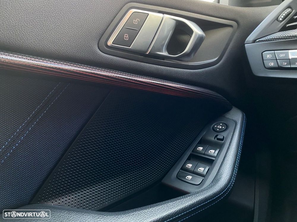 BMW 116 d Pack Desportivo M Auto - 13