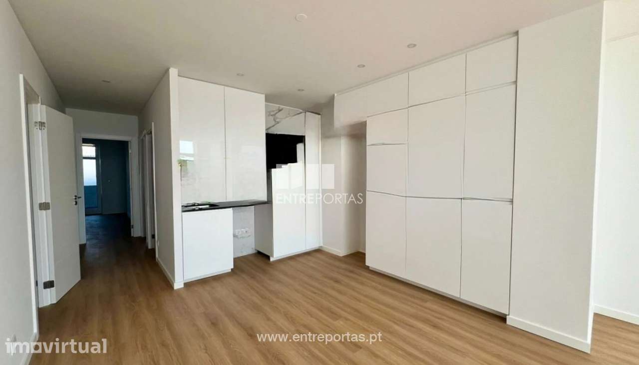 Venda de Apartamento T3 no centro da cidade, na Póvoa de Varzim - Grande imagem: 2/13