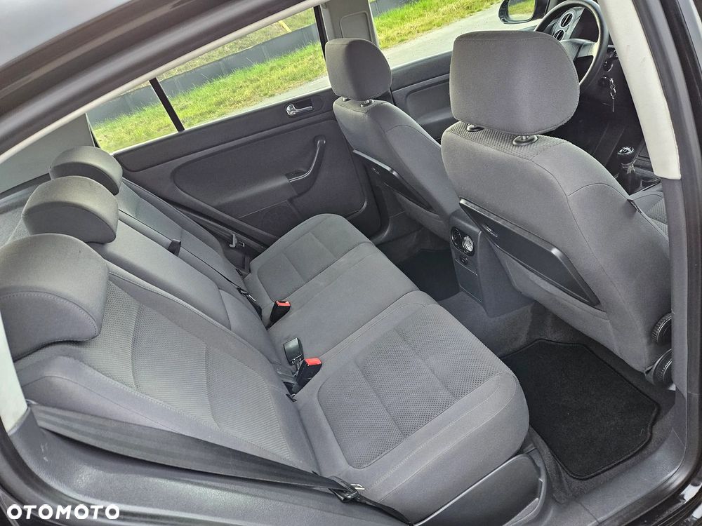 Volkswagen Golf Plus 1.6 FSI Tour - 12