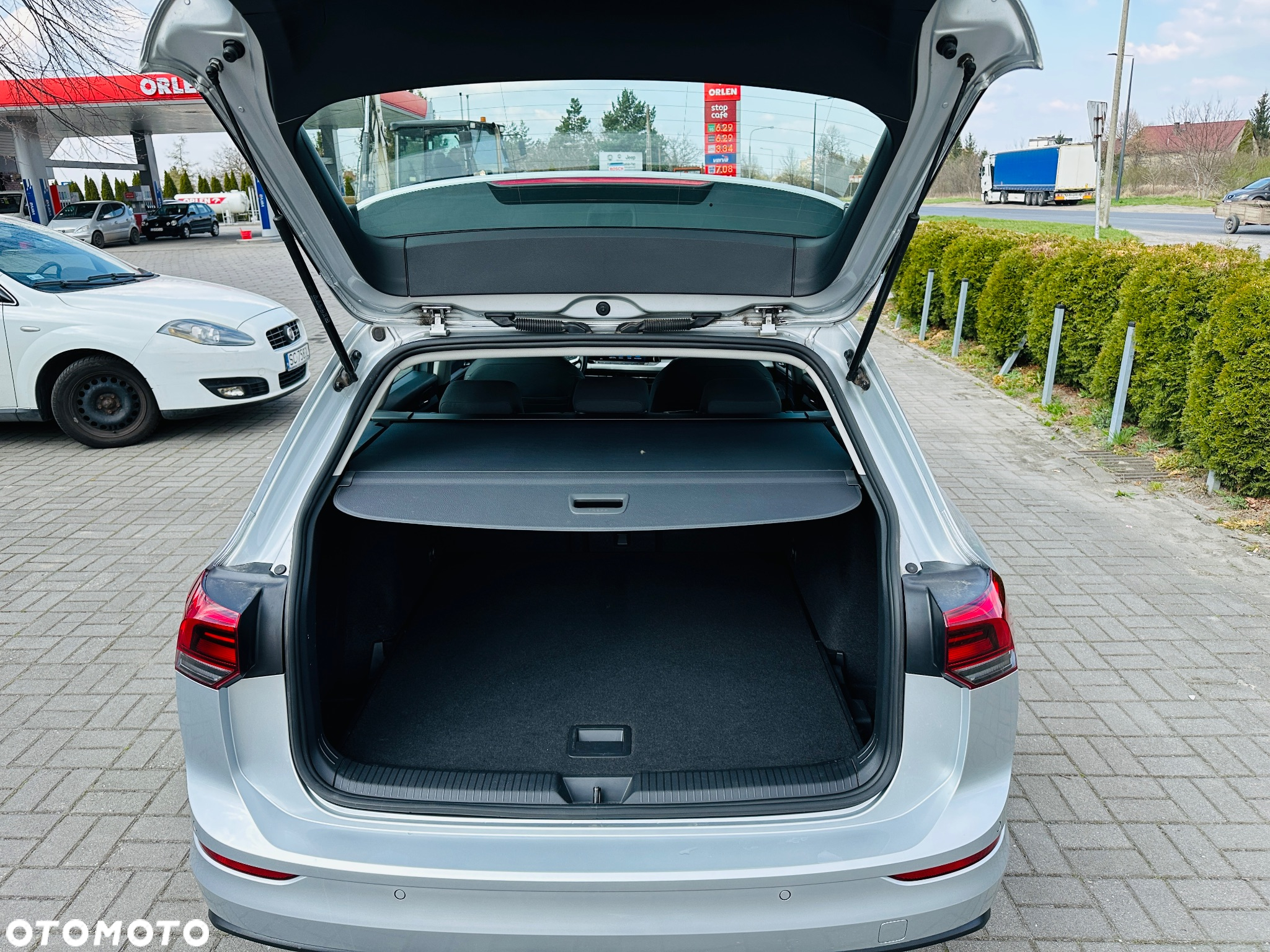 Volkswagen Golf VIII 2.0 TDI Life - 12