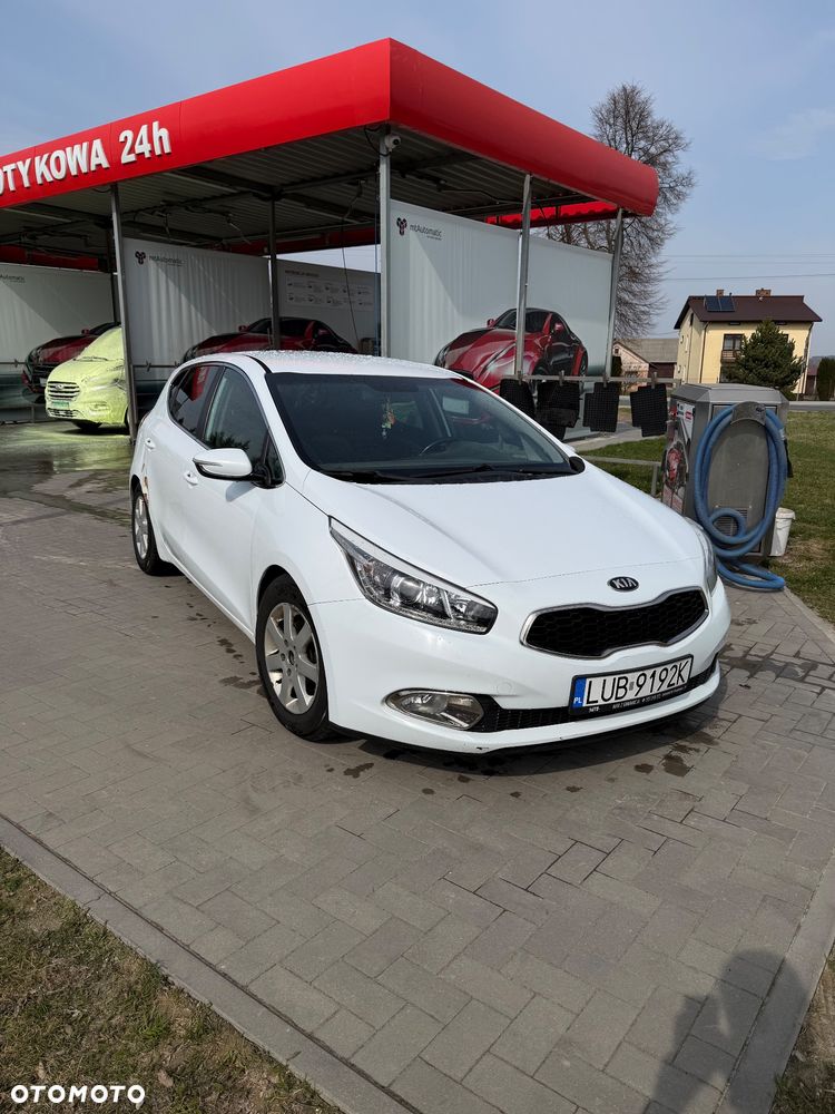 Kia Ceed - 9