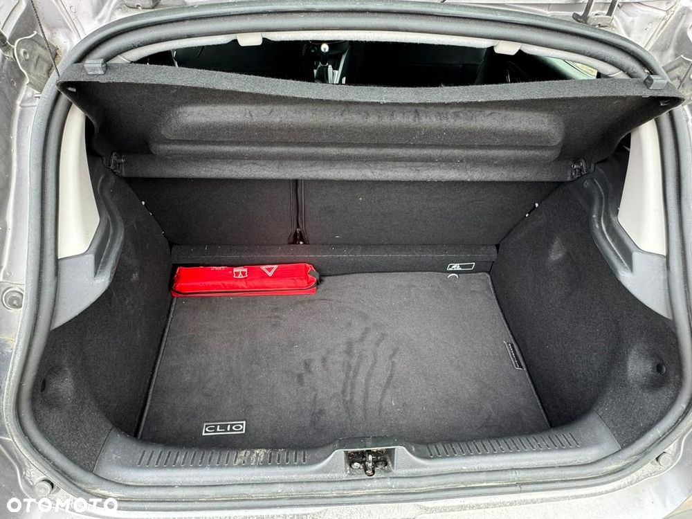 Renault Clio - 16