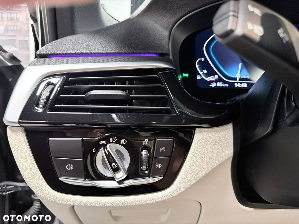BMW Seria 5 520e M Sport sport - 37