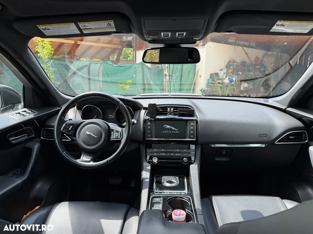 Jaguar F-Pace 20d AWD Prestige - 11